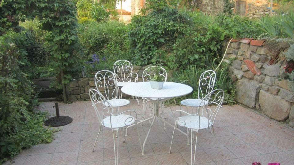 Chambres d'hôtes le Peyroux Montcel (Puy-de-Dome) Exterior foto