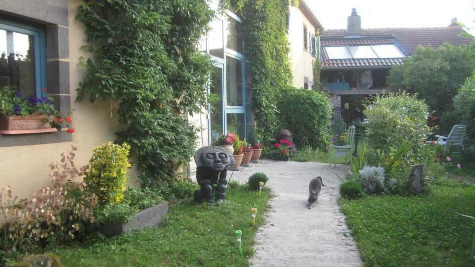 Chambres d'hôtes le Peyroux Montcel (Puy-de-Dome) Exterior foto